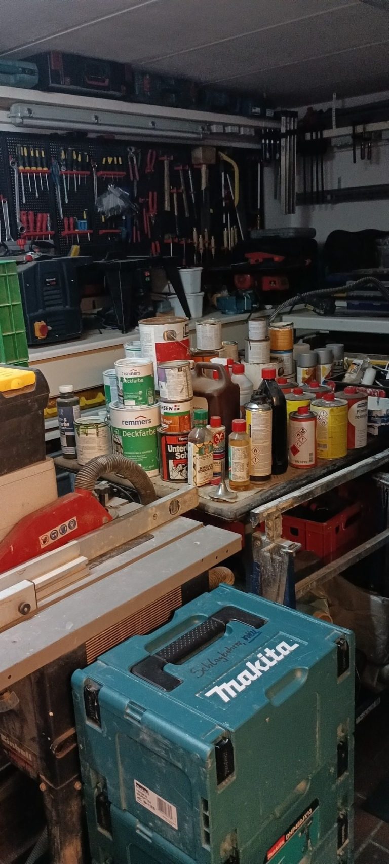 Meine Werkstatt, alle erdenklichen Kleingeräte eines Handwerkers